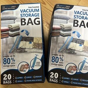 Set of 2 Vacuum Storage Bags with hand pump (20 bags each)